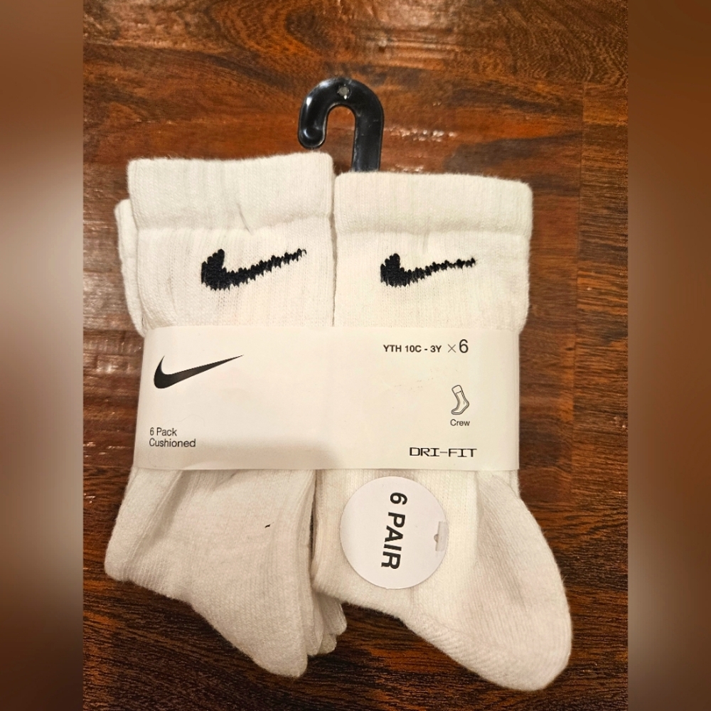 NWT 6 pack cushioned socks white Nike Dri-Fit YTH 10C-3Y